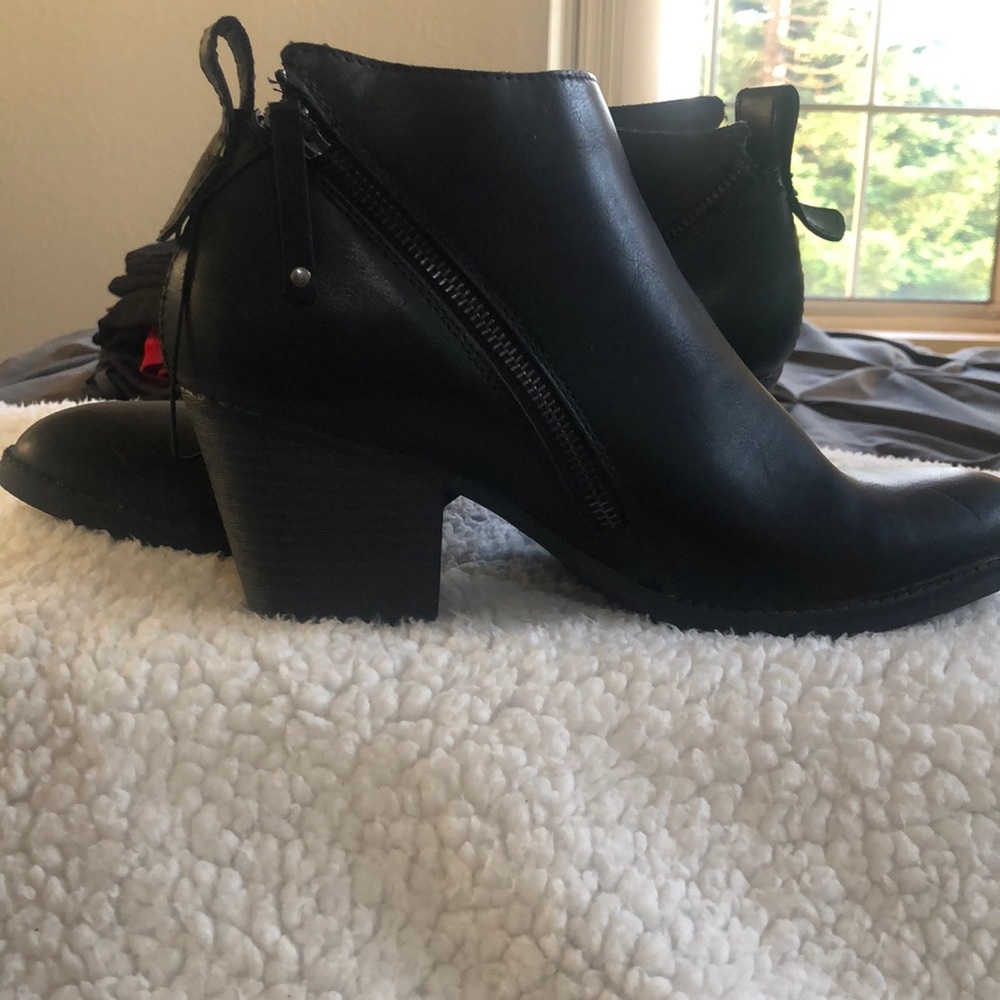Booties - Picture 4 of 6
